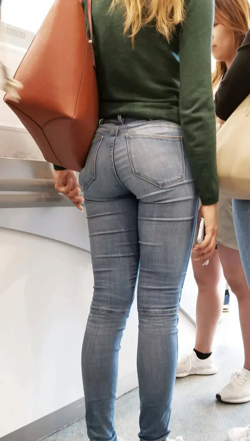 ChikaVibes42