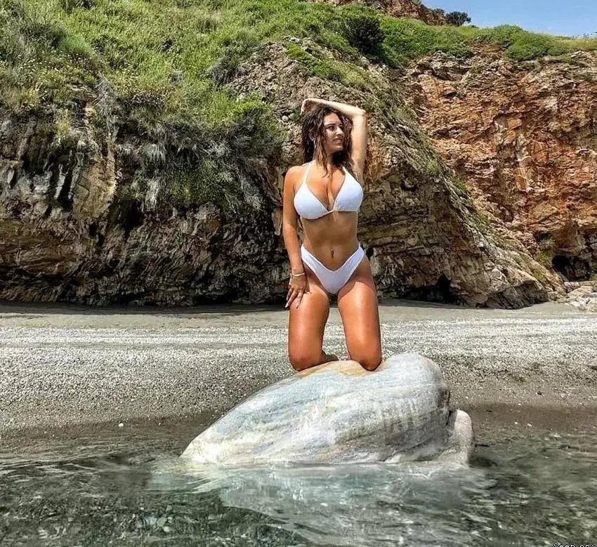 AlbasSecret53us